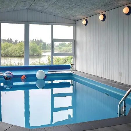 Three-bedroom Holiday In * אבלטופט